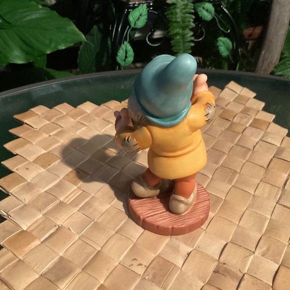 VTG Walt Disney Classics Collection Bashful “Aw Shucks” Snow White & 7 Dwarfs - Picture 5 of 10